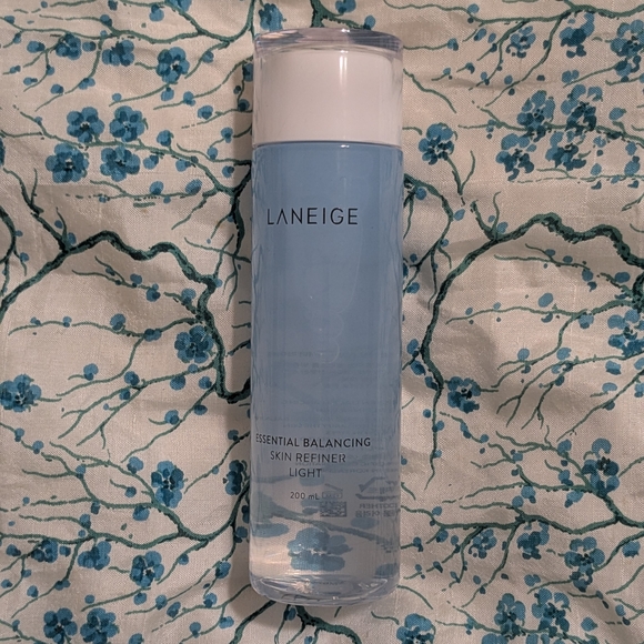 LANEIGE Essential Balancing Skin Refiner Light - For Oily Skin - New Without Box - Picture 2 of 5